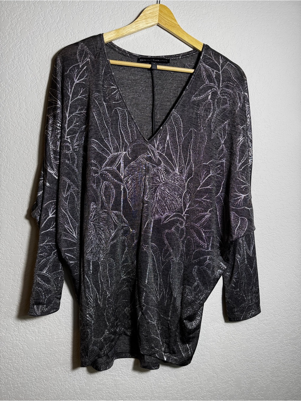 White House Black Market Top Women S Black Silver Metallic Floral Dolman Tunic